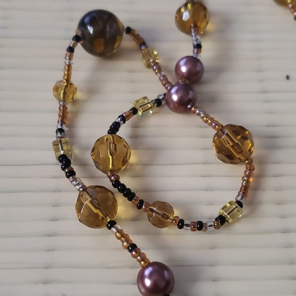 Beautiful long Necklace - Picture 3 of 6